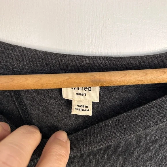 BNWT Wilfred La Rivière Split Back Long Sleeved Shirt in Heather Gray Size S - Picture 5 of 11